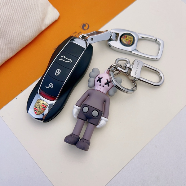 ブランドキーホルダー着用イメージ